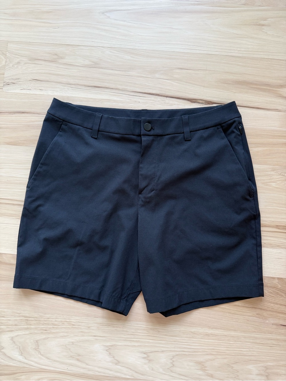 Lululemon Men’s ABC Classic-Fit Short 7” Size 33 WovenAir Fabric